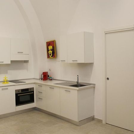 B&B Bianco Apartments Orta Nova Exteriör bild